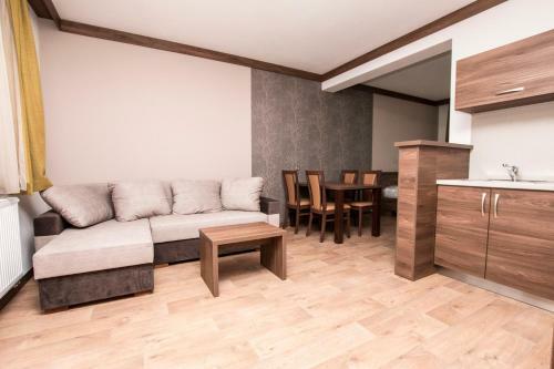 Hotel Wellness Penzion Medli?ky