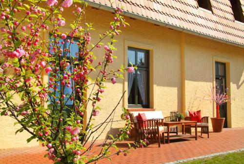 Hostal Hotel Garni Landhausperle An Der M�ritz