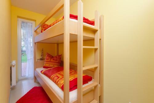 Hostal Hotel Garni Landhausperle An Der M�ritz