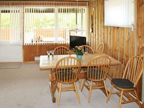 Three-bedroom Holiday Home In Bl�vand 27