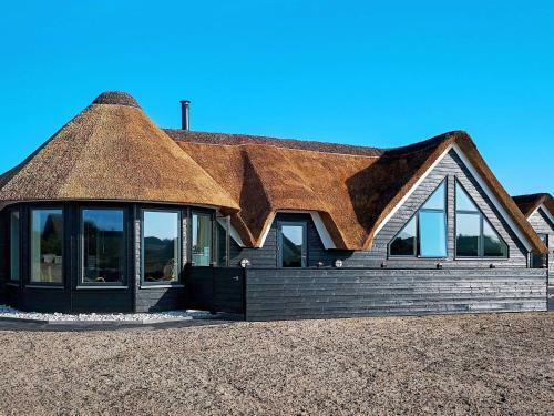 Five-bedroom Holiday Home In Ringk�bing 1