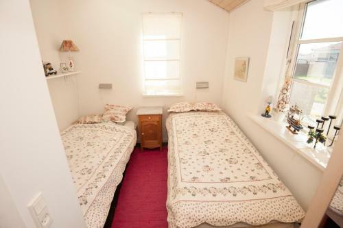 M�ge 66 Holiday House