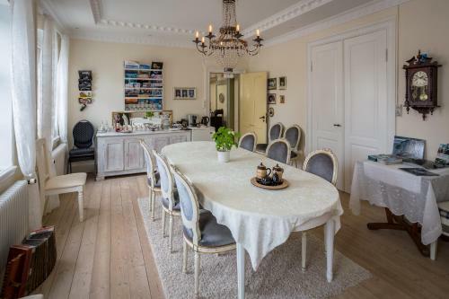 Jungshoved Pr�steg�rd B&B