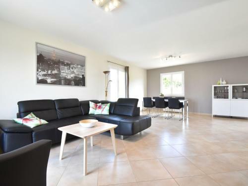 Modern Villa With Private Pool In Chatres