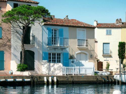 Holiday Home Capri (Pog125)