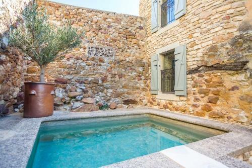 La Capelle-et-masmolene Villa Sleeps 6 Pool Wifi