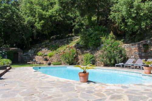 La Garde-freinet Villa Sleeps 8 Pool Air Con Wifi