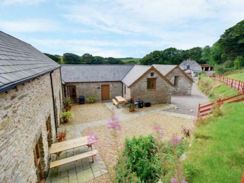 Holiday Home Holly Cottage