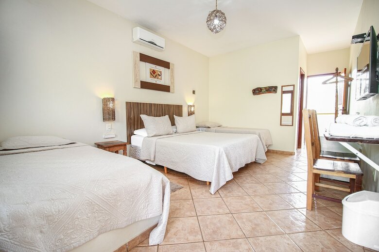 Hostal Pousada Flores Do Cerrado