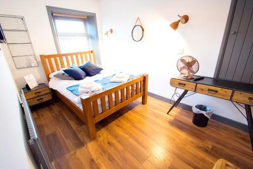 Bed & Breakfast Whitford's
