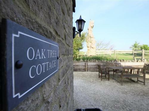 The Old Oak Tree Barn, Burford