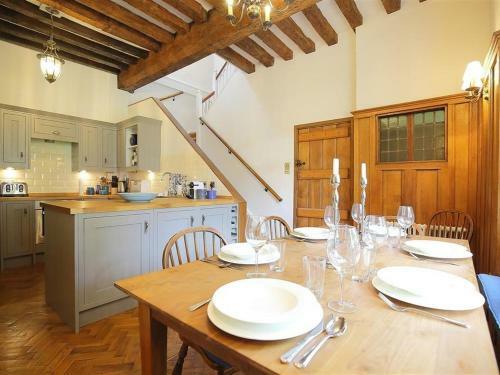 141 The Hill, Burford, Burford