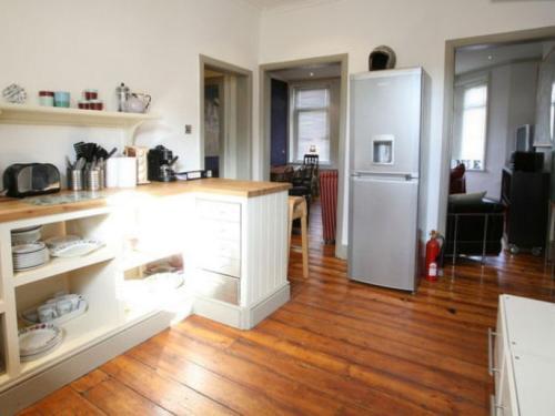 Holiday Home Ty Pontcanna