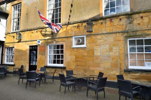 Posada The George Hotel