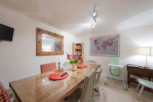 Jamaica Street Apartment