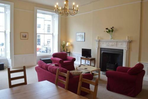 Apartamento 2 Bedroom Georgian Flat In New Town Accommodates 5