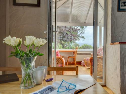 Holiday Home Caernarfon View Cottage