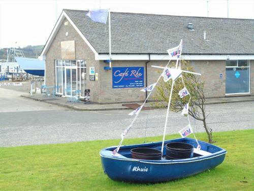Snug - Faodail Apartment