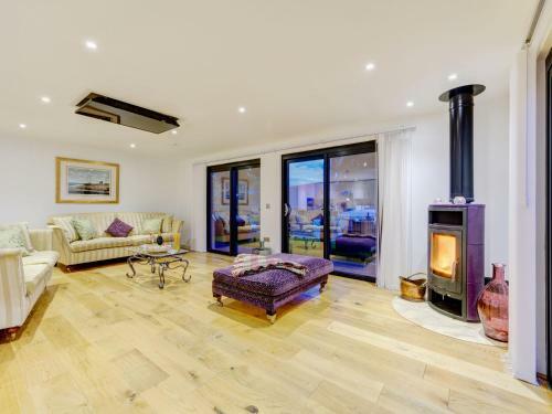 Modern Holiday Home In Hythe Kent With Terraces