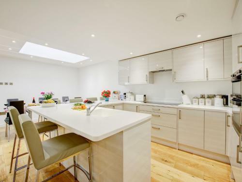 Modern Holiday Home In Hythe Kent With Terraces