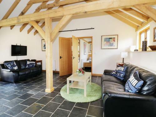 5b Hideways