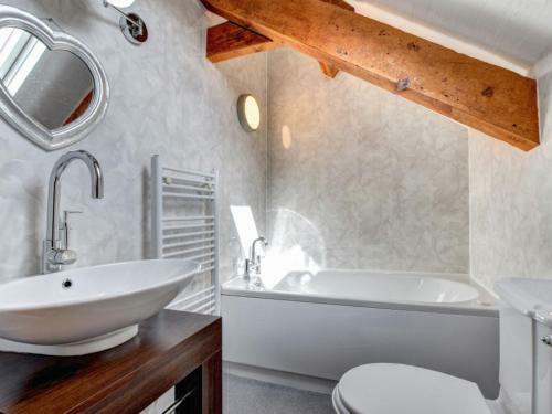 Holiday Home Llofft Y Rhyd
