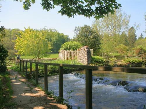 Mayfly Cottage, Cirencester