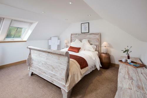 Tarbet Villa Sleeps 12