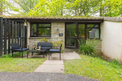 Cosy Woodland Home