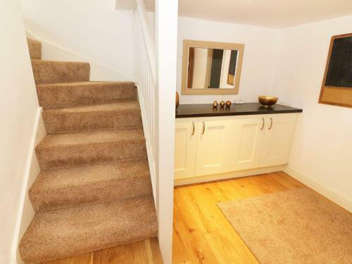1 Corner Cottages, Grange-over-sands