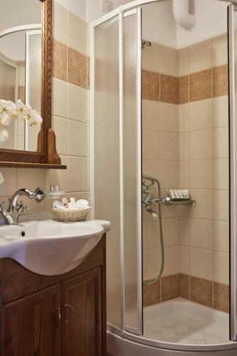 Hotel Dryades And Spa