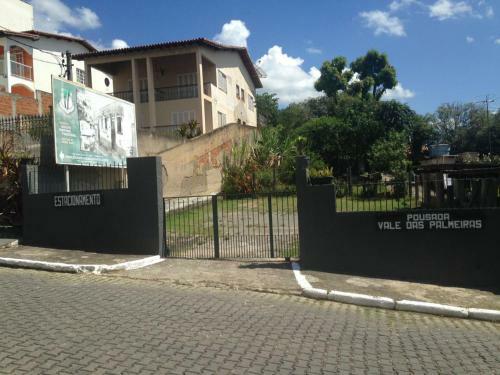 Hostal Pousada Vale Das Palmeiras