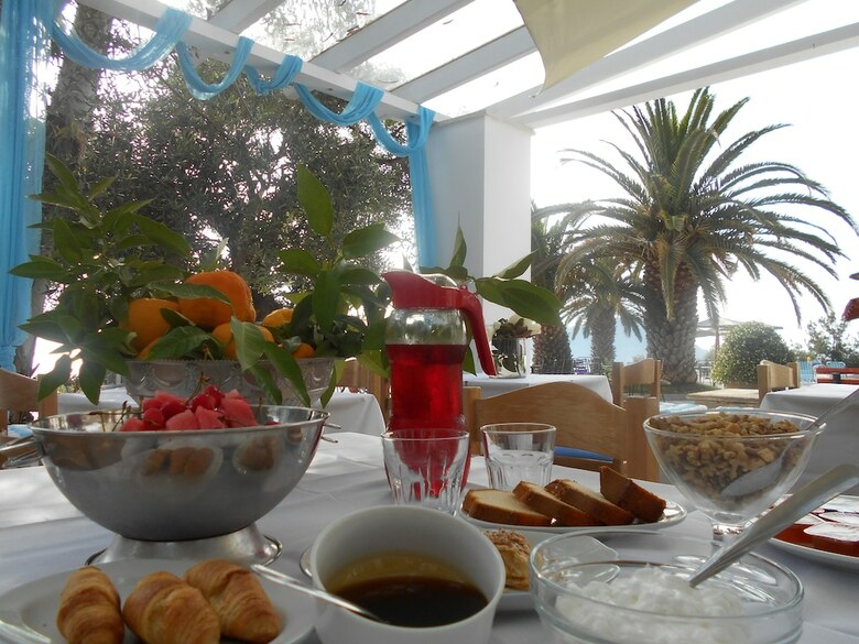 Kinira Beach Hotel