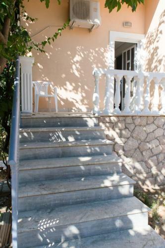 Apartamento Doroufi Inn