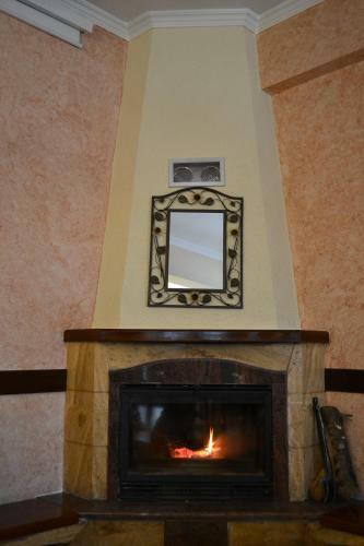 Hostal Anixis Hotel