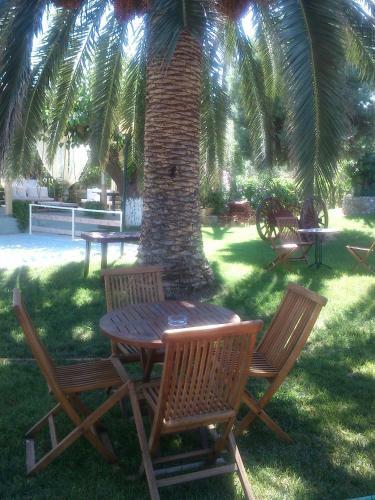 Hostal Evoikos Beach & Resort