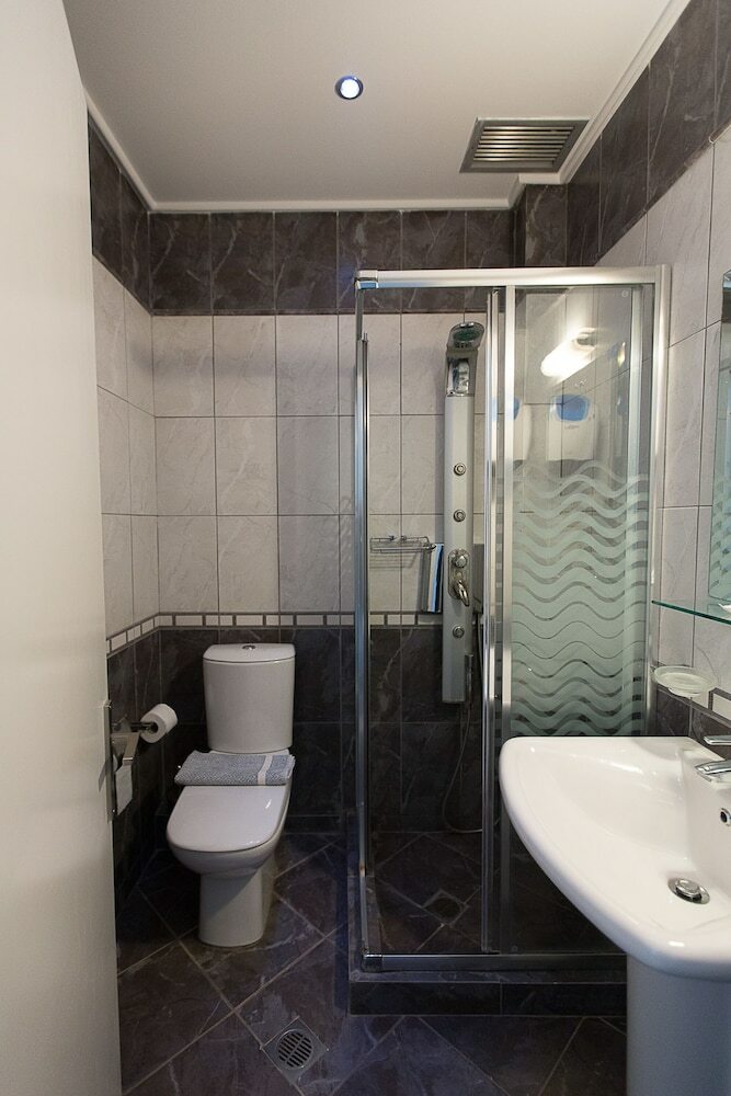 Hostal Flisvos Rooms