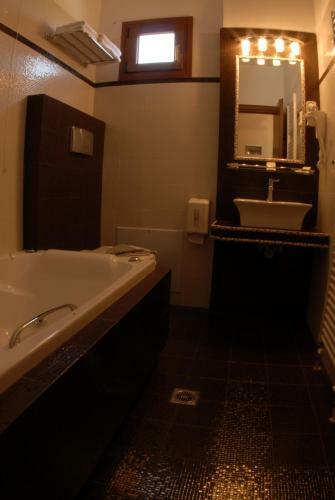 Dryades Hotel