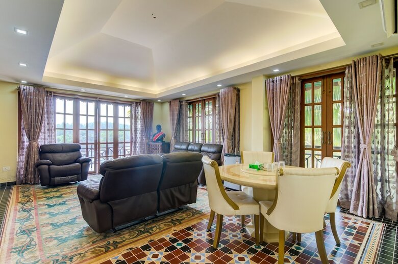 Hotel Shantai By The Lake