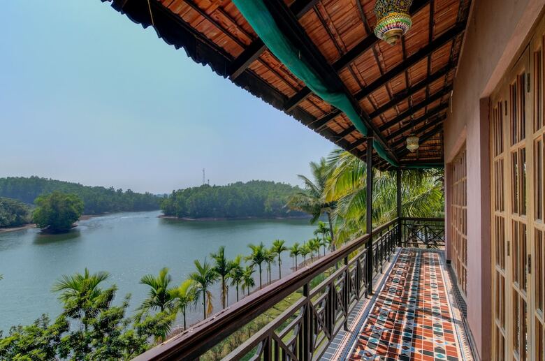 Hotel Shantai By The Lake