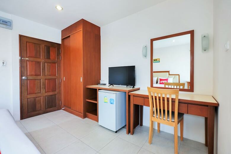 Hotel Oyo 605 Lake View Phuket Place