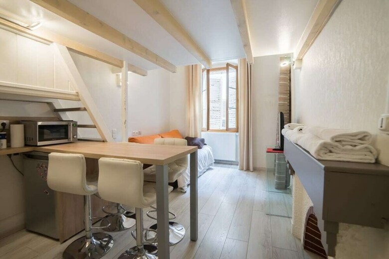 Apartamento Morens Private Mezzanine Studio Old Town
