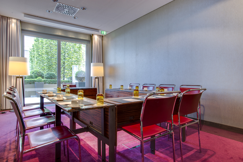 Radisson Blu Media Harbour Hotel, D�sseldorf