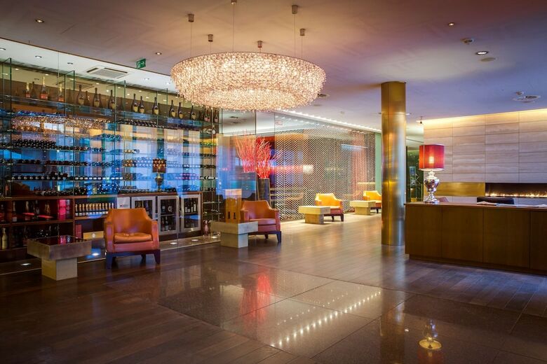 Radisson Blu Media Harbour Hotel, D�sseldorf