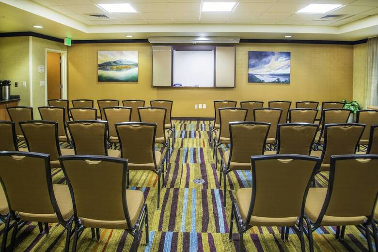 Hotel Fairfield Inn And Suites By Marriott Burley