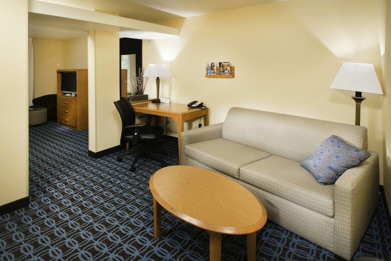 Hotel Fairfield Inn And Suites By Marriott Burley