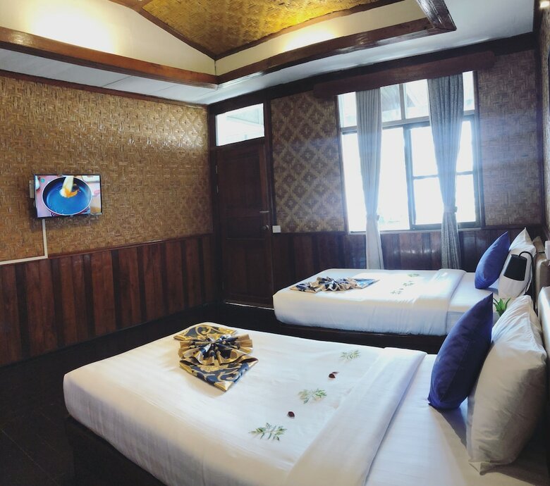 Hotel Lagoon Ngapali Beach Lodge