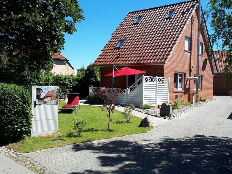 Modern Holiday Home In Wiek With Garden