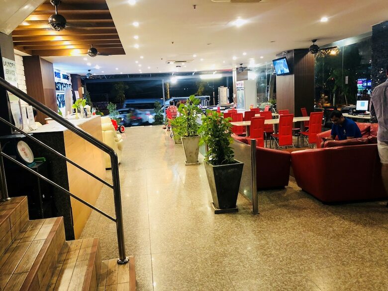 Oyo 861 Patong Dynasty Hotel