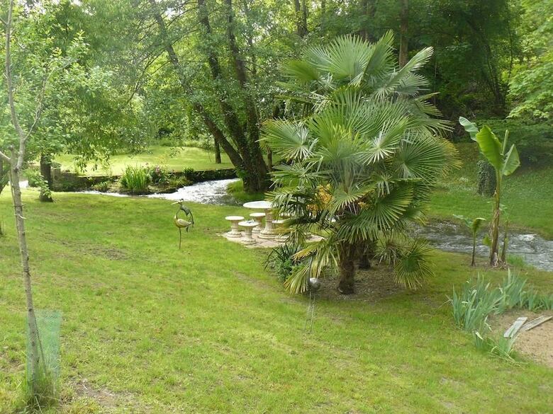 Bed & Breakfast Chambres D'h�tes & Gites Pouget